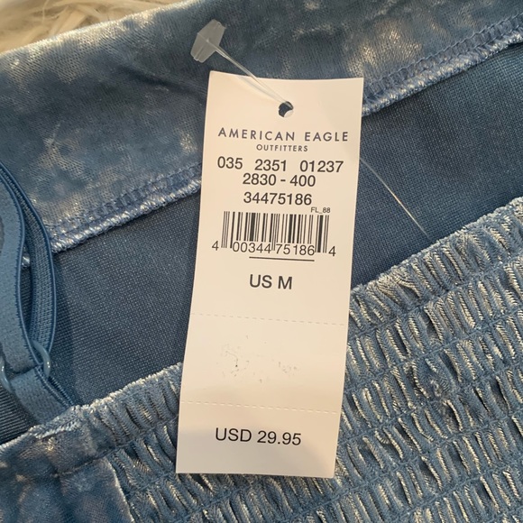 Blue velvet tank top with adjustable straps!! - Picture 4 of 4